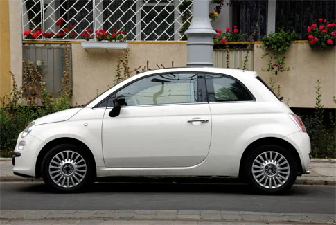 fiat 500 weißer Fiat 500 – Beispiel für Gebrauchtwagenankauf Donauwörth